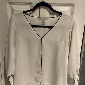 Forever 21 White and black blouse
